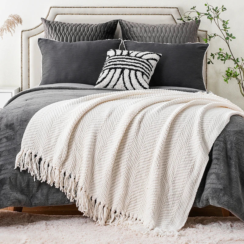 Knitted Chenille Throw Blanket - Zigzag Pattern